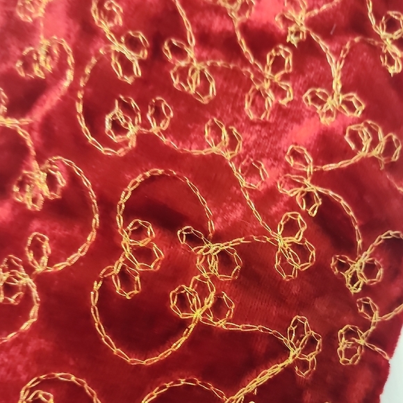 Luxurious Pair Of Velvet Holiday Stockings - Red and Gold. - Picture 4 of 10